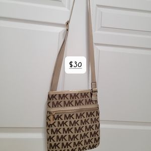 Michael kors cross Body bag